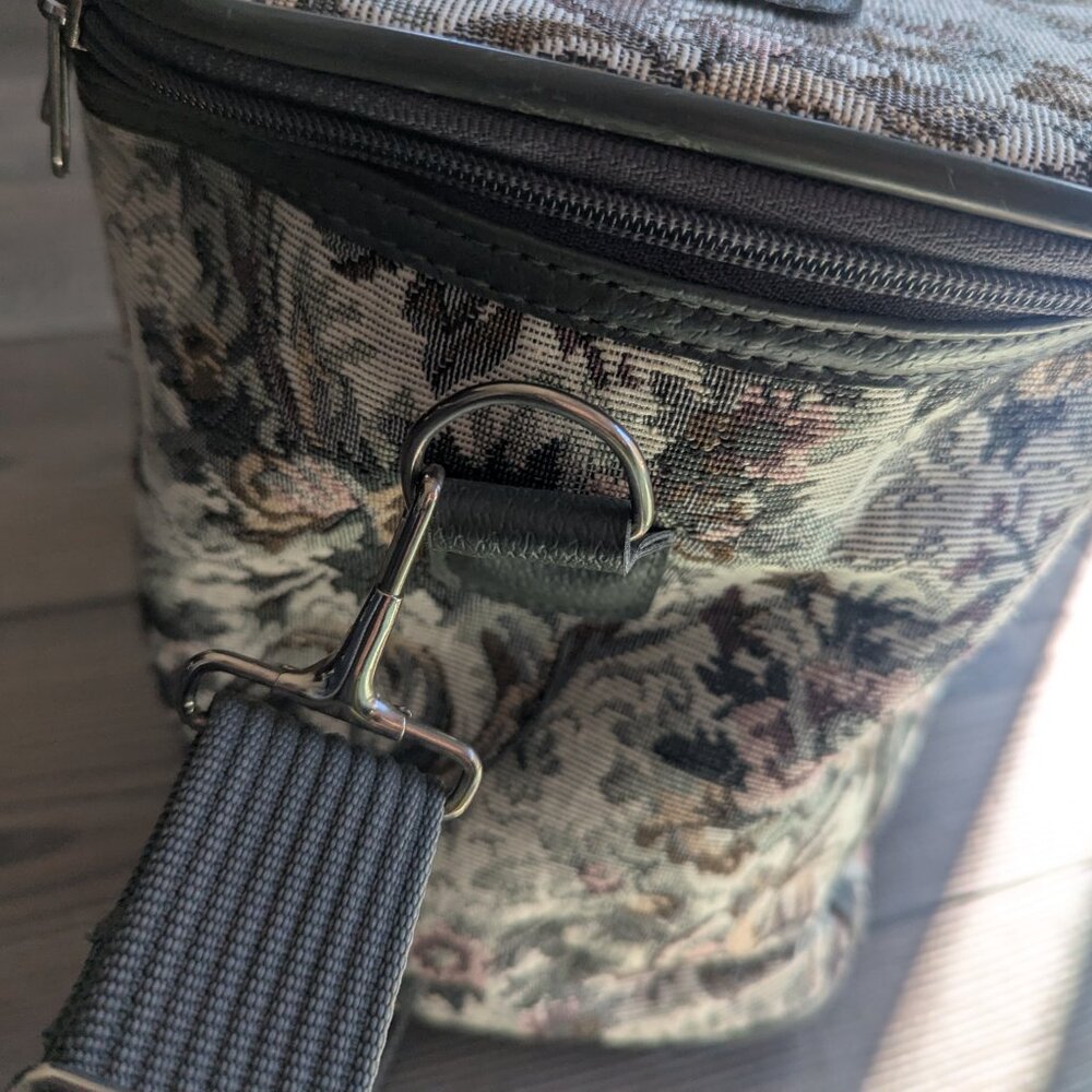 Galleria Vintage Floral Tapestry Makeup Case Travel Bag Tote Shoulder Strap - Picture 7 of 16